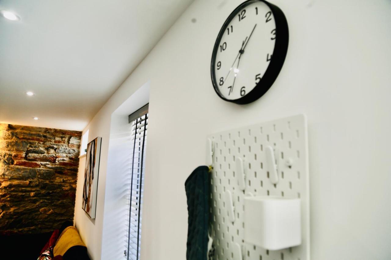 New Modern Apartment With Free Private Parking Plymouth Exterior foto